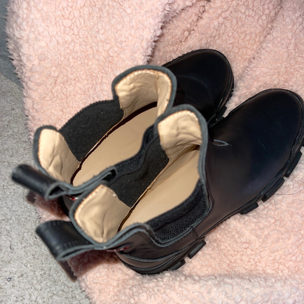 Gucci Women Boots - Picture 2 of 5